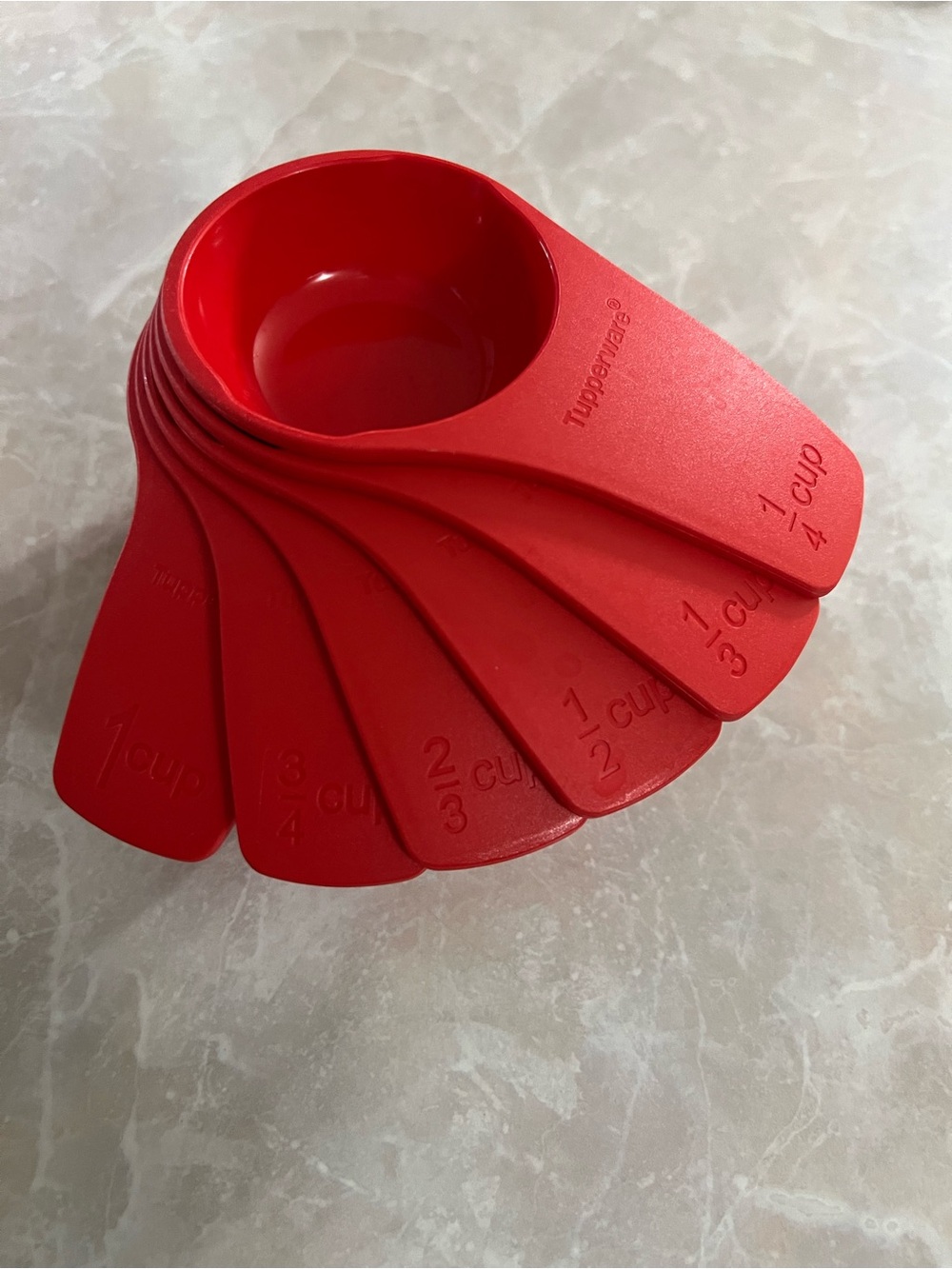 ✨SALE ✨Tupperware Red Measuring Mates Measuring Cups (6 measuring cups) - Picture 2 of 3